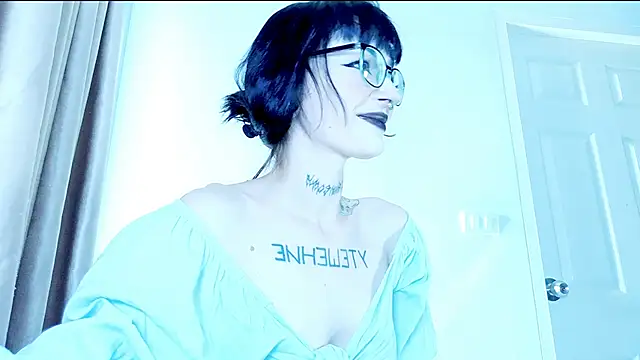 H3xD0ll: вебкам-шоу