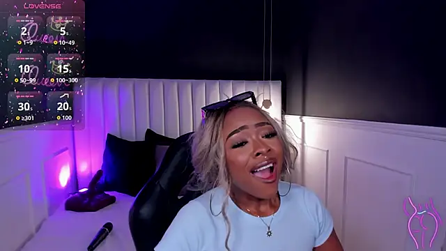 mia_schwarz Obrolan Langsung XXX