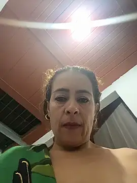 saramaartinez: онлайн-секс-чат