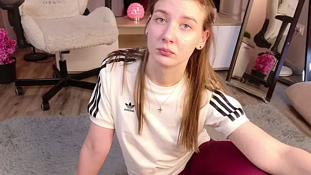 PinkClou9's Webcam Show