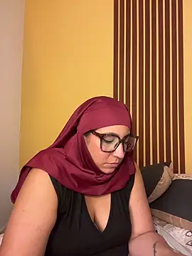 XXX chat uživo modela Chandra_Yusef