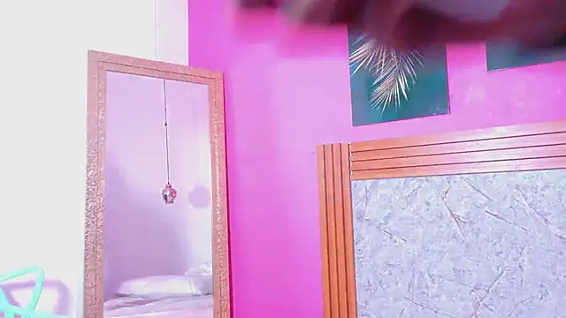 Chat +18 de kinkyandsavage ao vivo