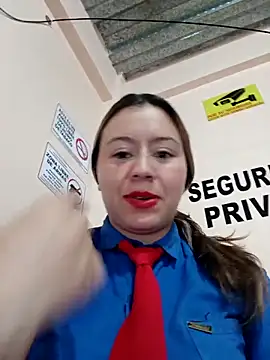 Hannah-colx Show in webcam