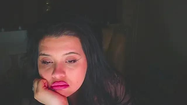 Chat +18 de Malika_uAngel ao vivo