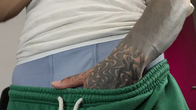 trieone লাইভ XXX চ্যাট