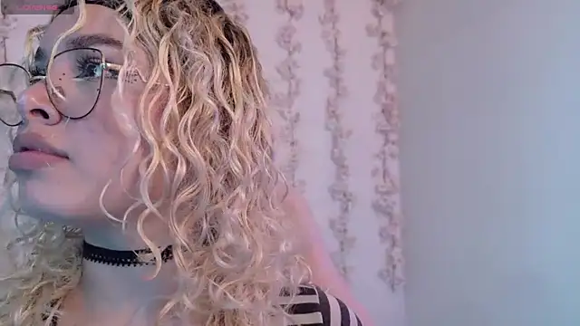 Haelycute Live XXX-chat