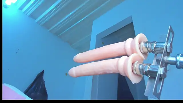 Pauliny23sexのウェブカメラショー