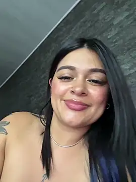 Saray_charmante's Webcam Show