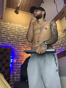 KyleJoss30 লাইভ XXX চ্যাট