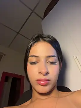 violetta-brown1 Chat XXX live