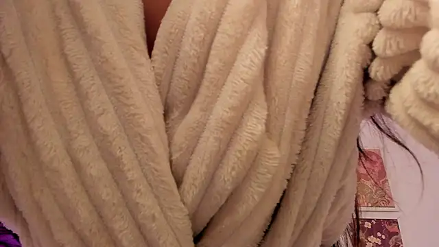 canelleGarces' Live XXX Chat