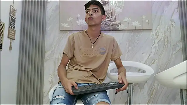 Chat XXX ao vivo de KITTY_BOSH