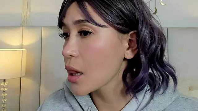 BelenRoy Adlı Modelin Canlı XXX Sohbeti