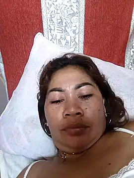 SweetChubbyMommy_02 Adlı Modelin Canlı XXX Sohbeti