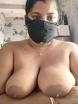 pinkisaha75 Adlı Modelin Canlı XXX Sohbeti