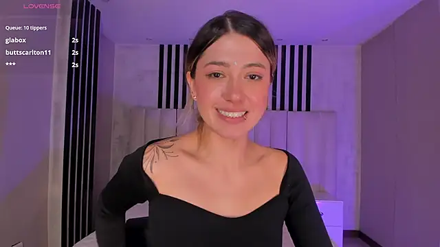 EveBensonX Adlı Modelin Canlı XXX Sohbeti