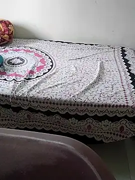 Sexynageena Adlı Modelin Canlı XXX Sohbeti