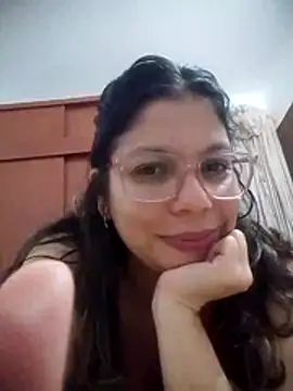 Carliina_Soussa Adlı Modelin Canlı XXX Sohbeti