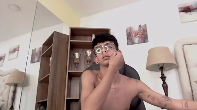 Ibratxandy Adlı Modelin Canlı XXX Sohbeti