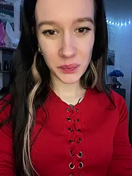 Carolina_G0lden Adlı Modelin Canlı XXX Sohbeti