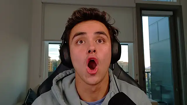 Seagll élő XXX-chatje