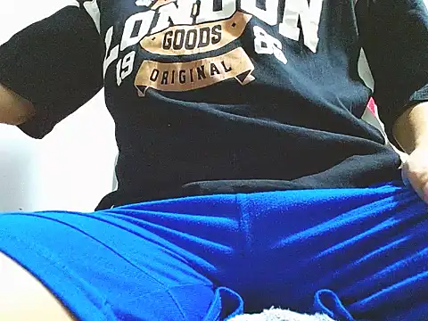 boyhot23xのライブXXXチャット