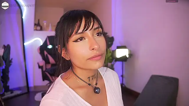 Chat +18 de AnnieCouperr ao vivo