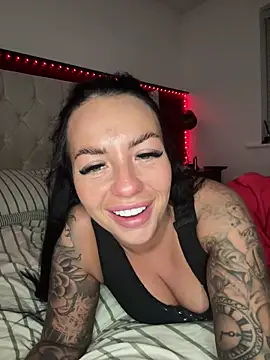 BELLABLACKXUK – Naživo XXX chat