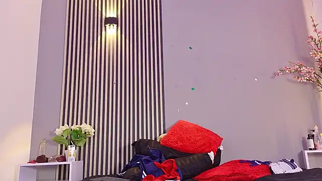 AdelaLust 即時 XXX 聊天