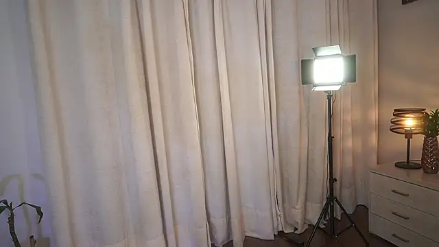 ximena_cortez_03 élő XXX-chatje