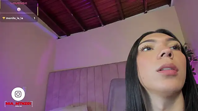 Mia_mtnz02 Webcam show