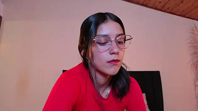 DanielaMonroe Adlı Modelin Canlı XXX Sohbeti