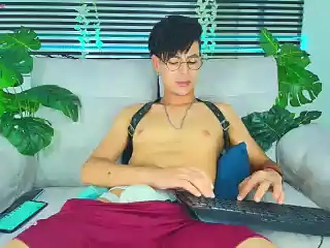 ThiiagoSaeenz: вебкам-шоу