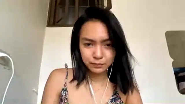 NoreenPierotti élő XXX-chatje