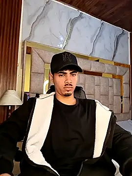 LucaColmal Live XXX Chat