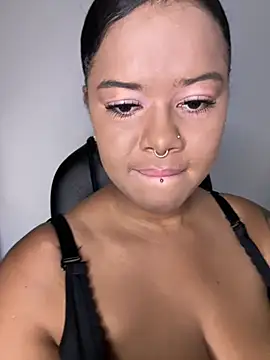 Antonella_03s élő XXX-chatje