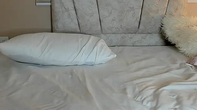 Chatroom XXX en direct de Elisa_laurenth