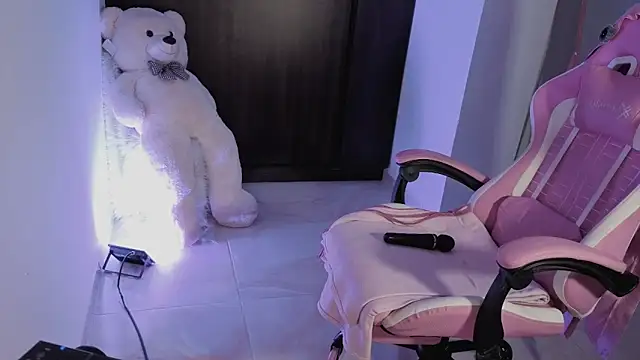 simpson_alice Adlı Modelin Canlı XXX Sohbeti