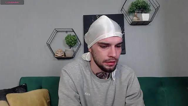 KaneHunter: онлайн-секс-чат