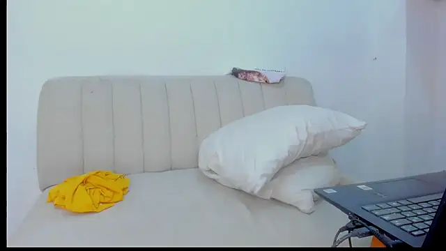 ISA_BELLA_VZL's Webcam Show