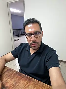 Show de AdrianGarcia89 na webcam