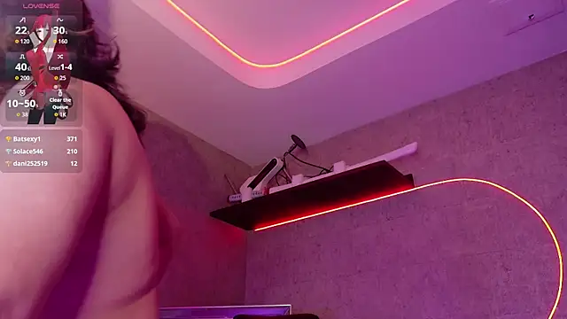 Carmillaa: онлайн-секс-чат