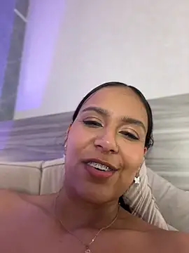 Chat +18 de MiilaBlake ao vivo