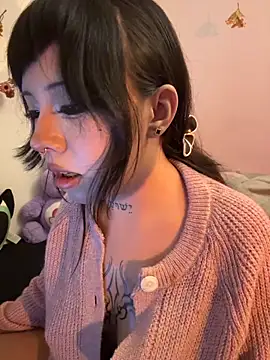 Kitty_yukimura Show in webcam