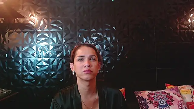 โชว์เว็บแคมของ PINK__LOLA1