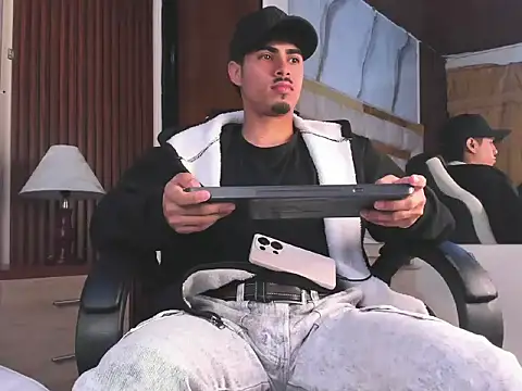 LucaColmal Live XXX-chat