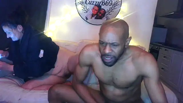 Czat XXX na żywo – CuzzyB69