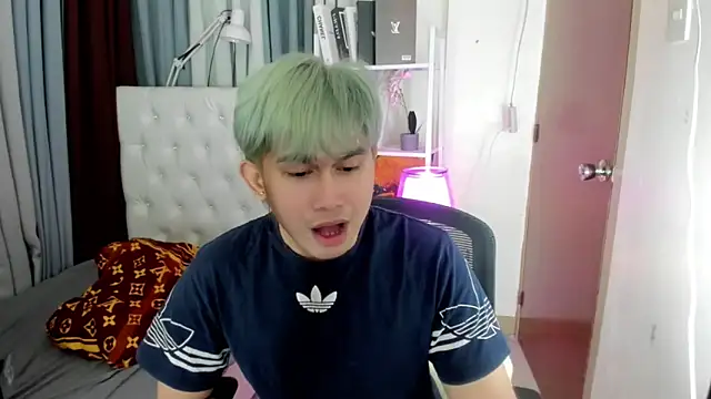 davincihugecock Adlı Modelin Canlı XXX Sohbeti