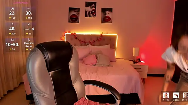 Czat XXX na żywo – Emily_Warren_