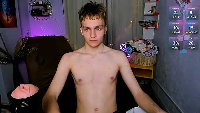 Show modela john_lik na web-kameri